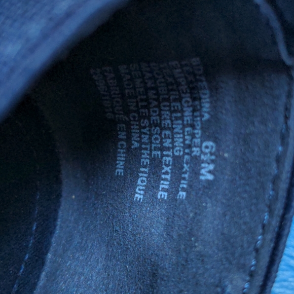 NWOT Bandolino Striped Flats - Picture 6 of 6